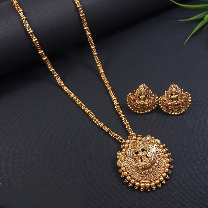 Fancy Chain Pendant Set