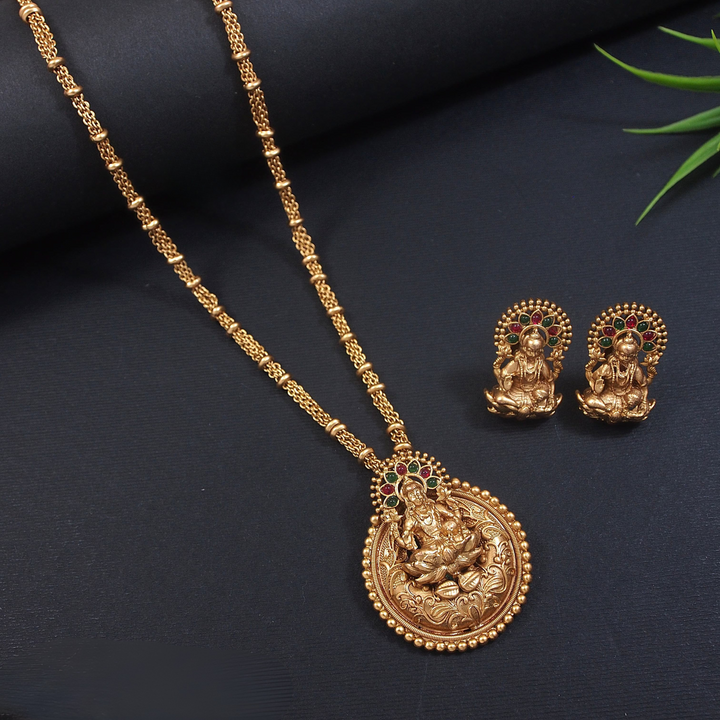 Charming Chain Pendant Set With 1 Gram Rajwadi Gold Polish