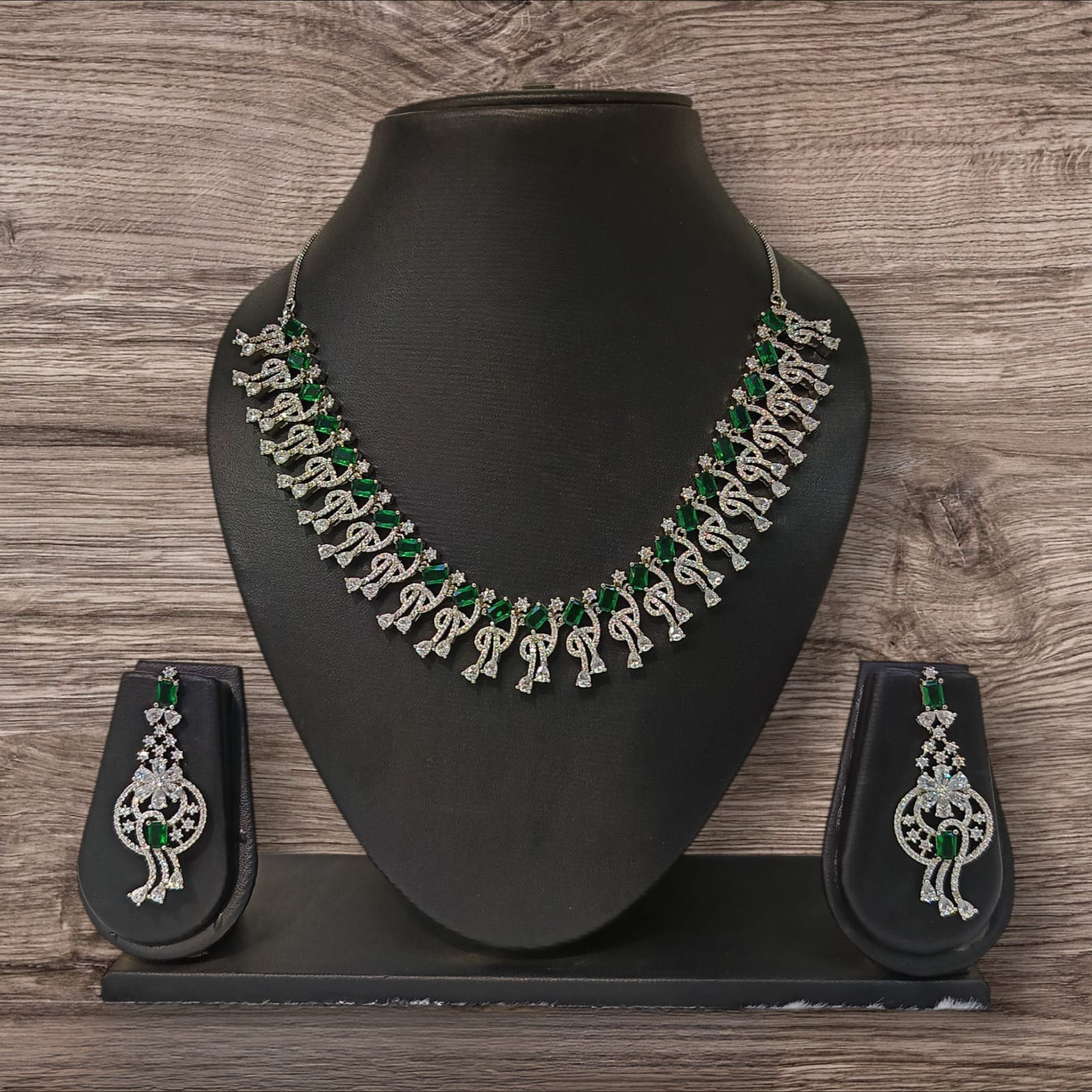 Elegant Cubic Zirconia Necklace Set