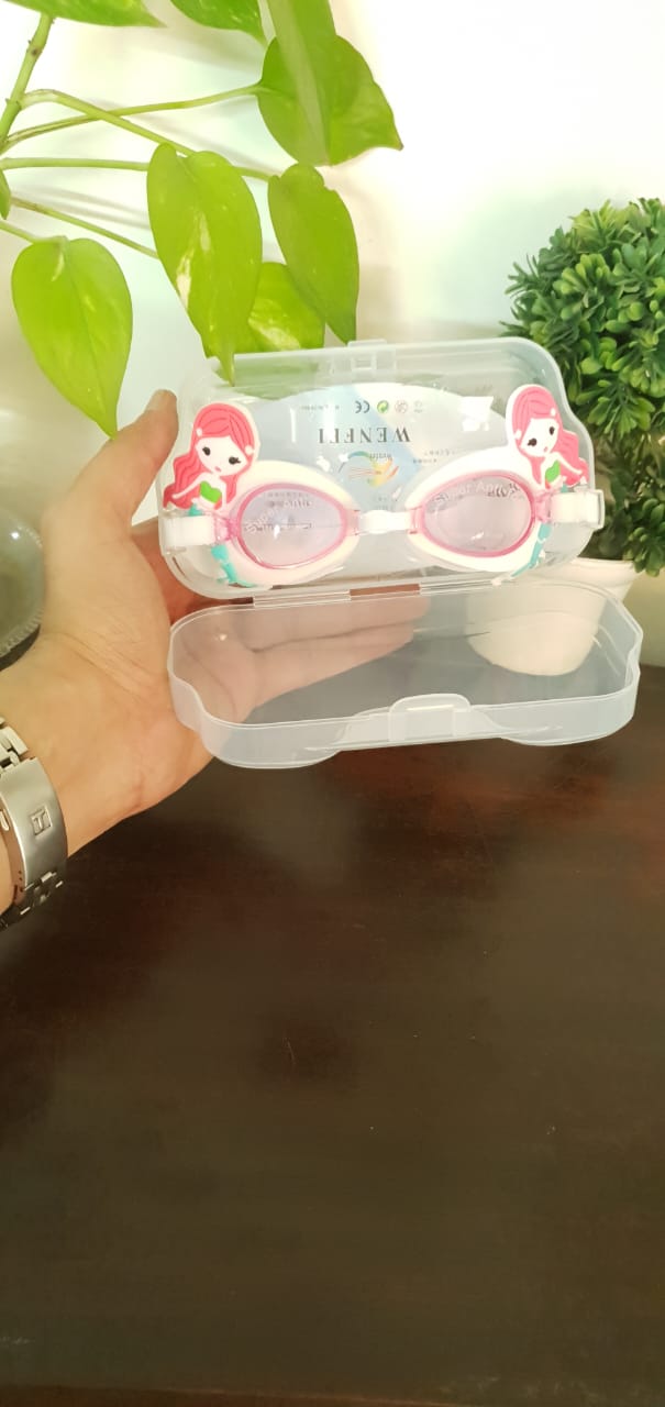 Make a splash with our Kids Swimming Goggles