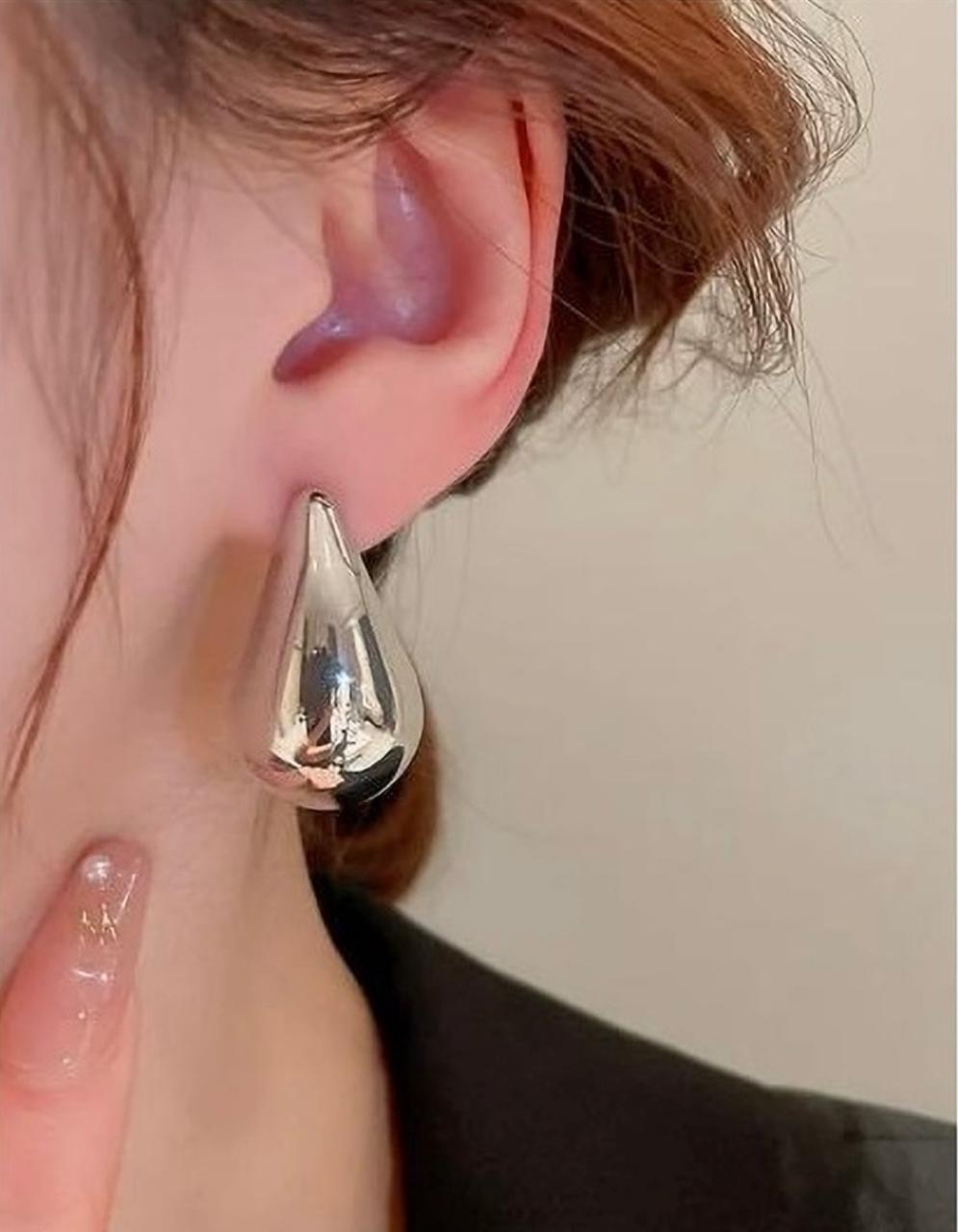 Inspired Stylish Teardrop Earrings – Silver Plated