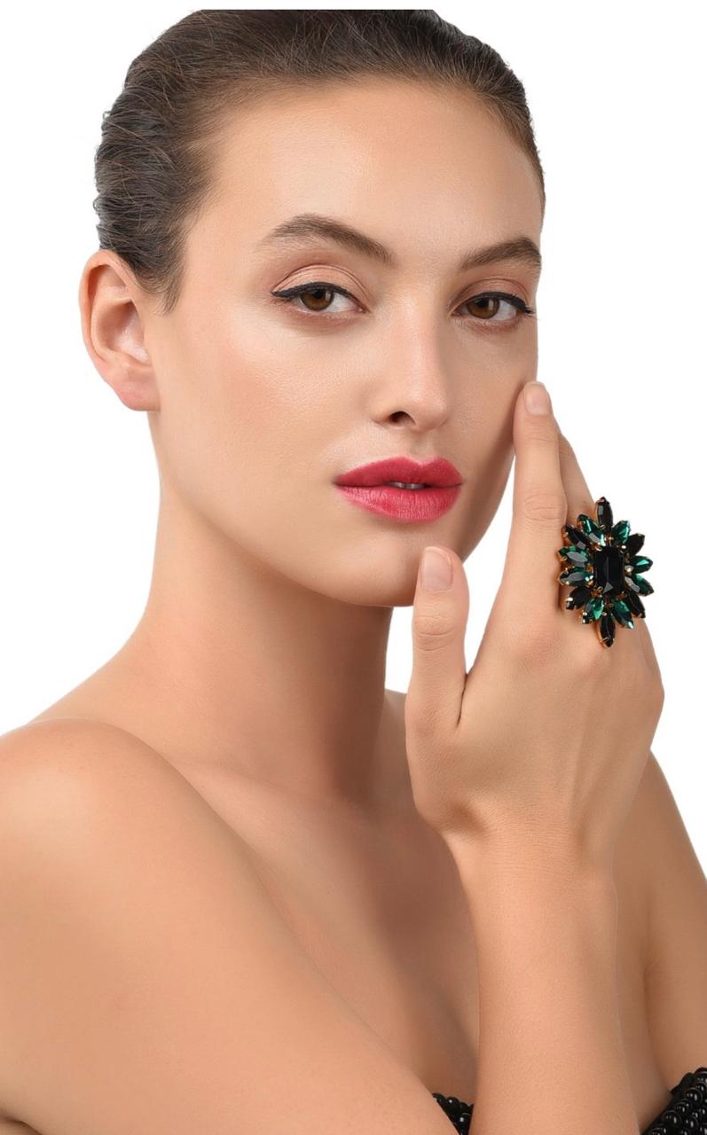 Black & Green Crystal Shine Stones Party Finger Ring